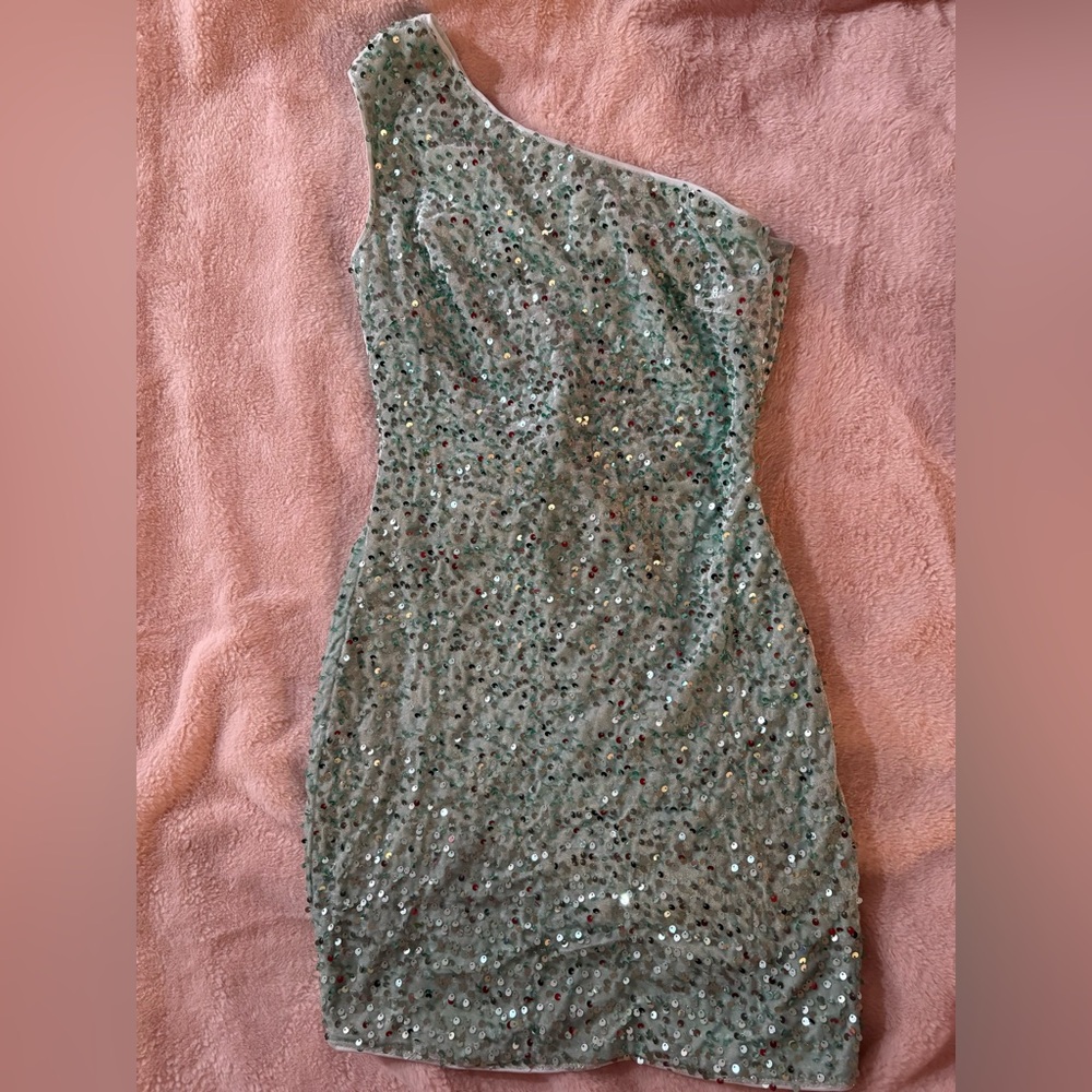ONE SHOULDER LACE UP BACKLESS DRESS